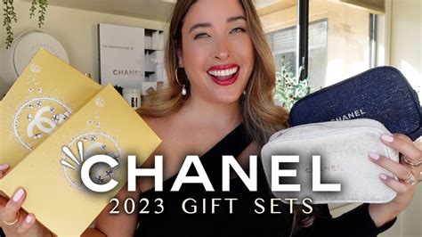 Chanel Holiday Gift Set 2023 Unboxing + Swatches 